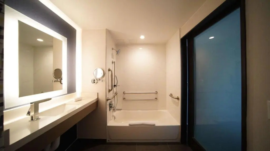 DoubleTree by Hilton Long Island City, NY photo 18