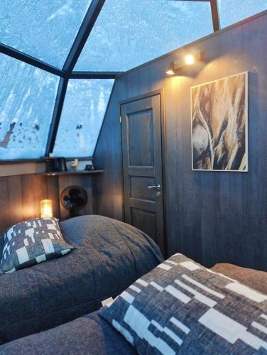 Twin Glass Igloo