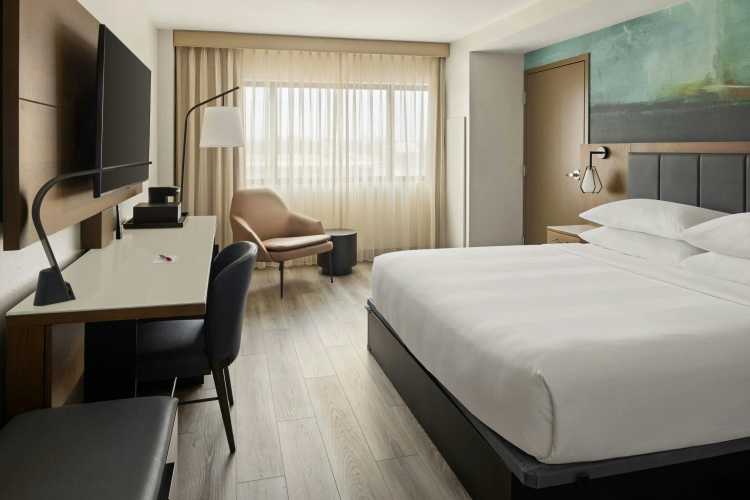 Oshkosh Marriott Waterfront Hotel & Convention Center