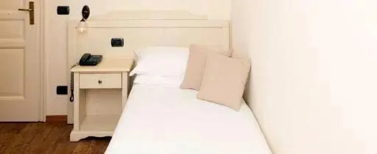 Classic Double room with partial sea view