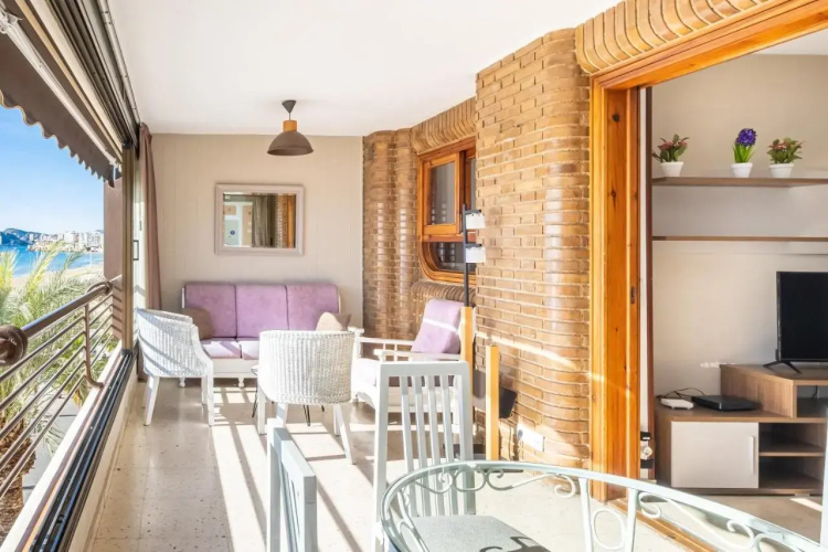 Las Arenas 1-C Apartments