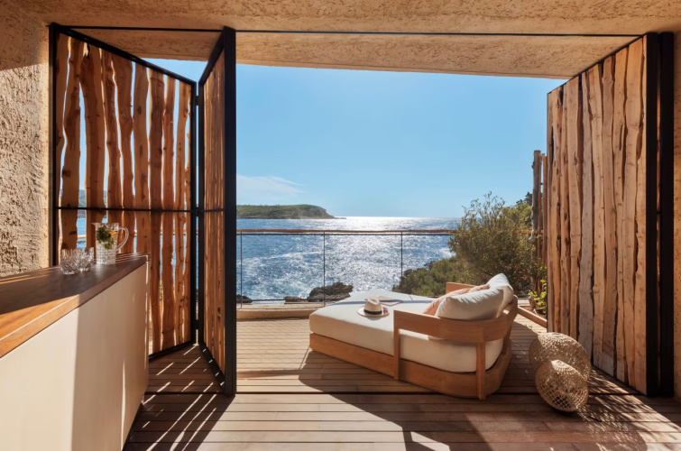 Cave Suite with sea view
