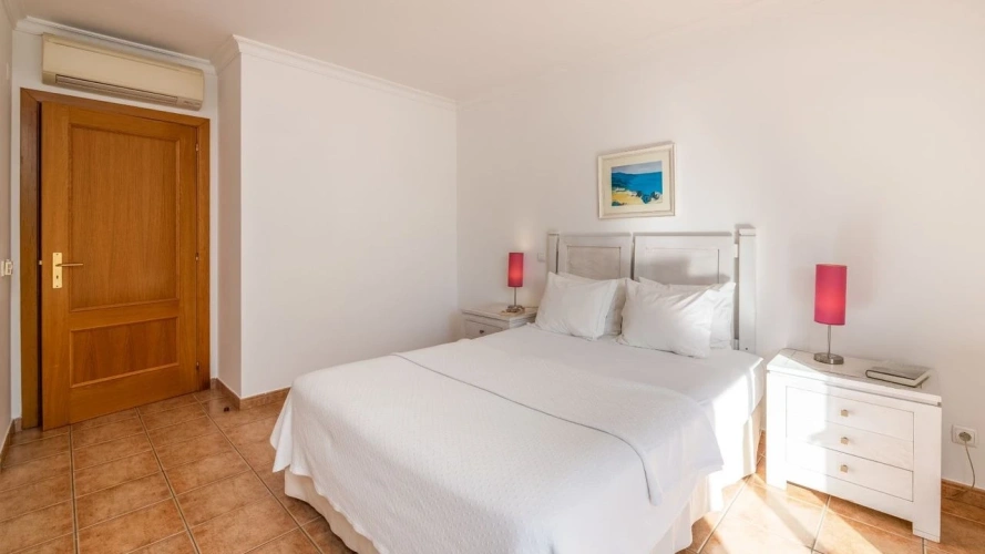 2 Bedrooms Townhouse