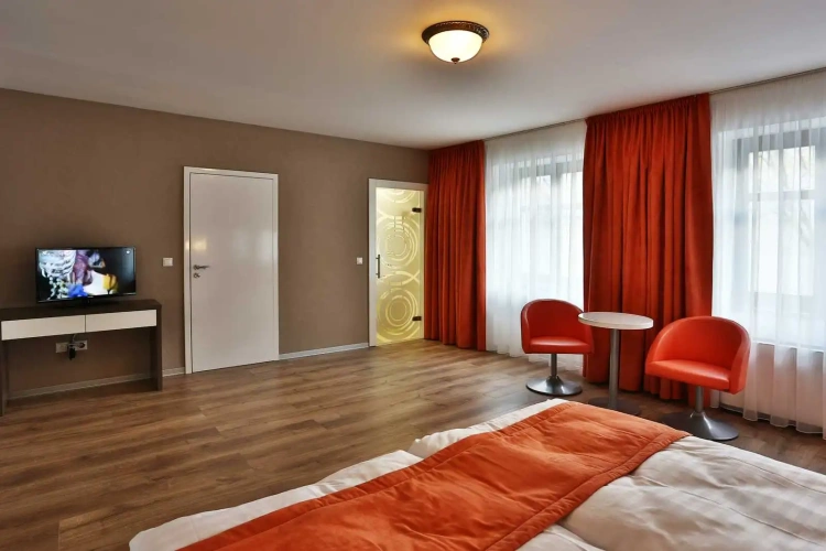 No. 43 Double Apartment