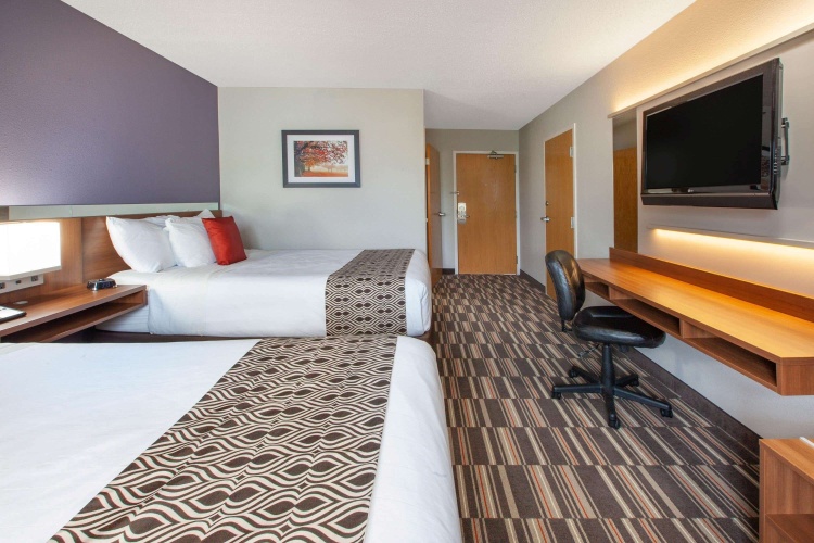 Mobility Accessible Quadruple room