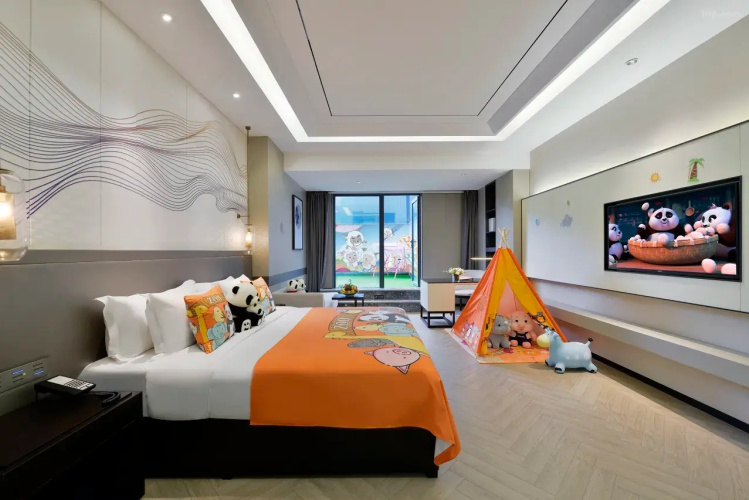 Liz Hotel