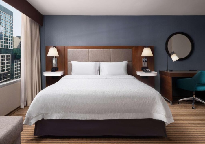 Mobility/Hearing Accessible with Tub Double room