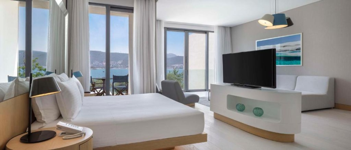 Double Junior Suite with balcony and with sea view