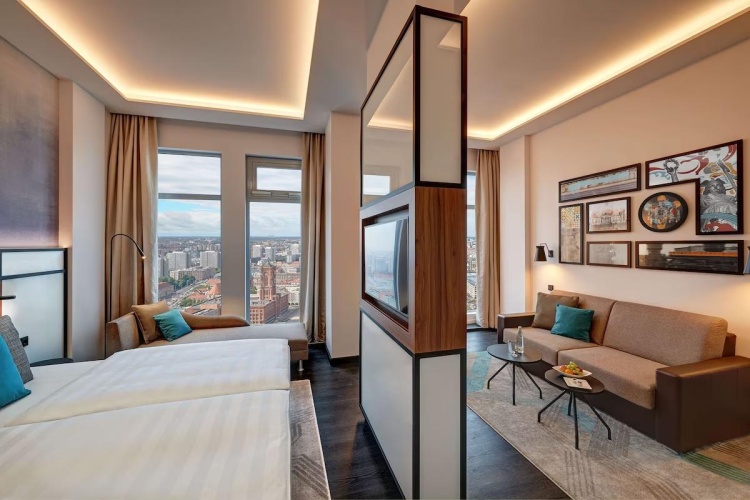 Colour Double Suite