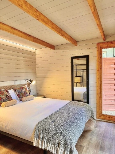 Double Bungalow