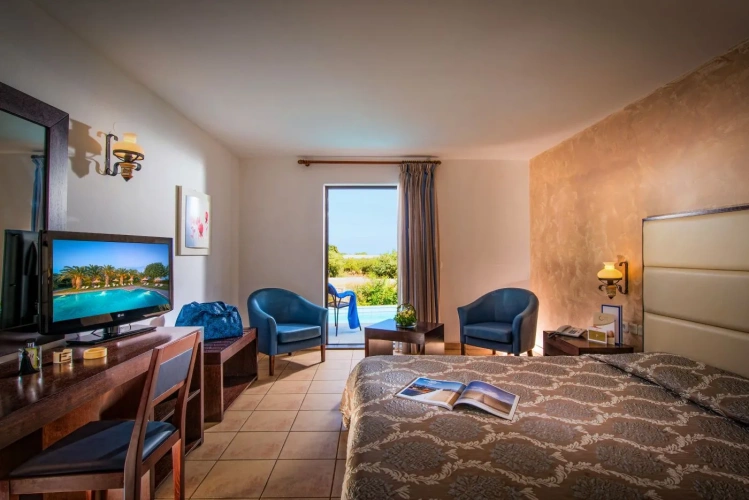 Superior with Shared Pool Double room
