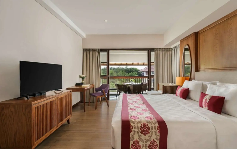 Quadruple Family Suite with garden view