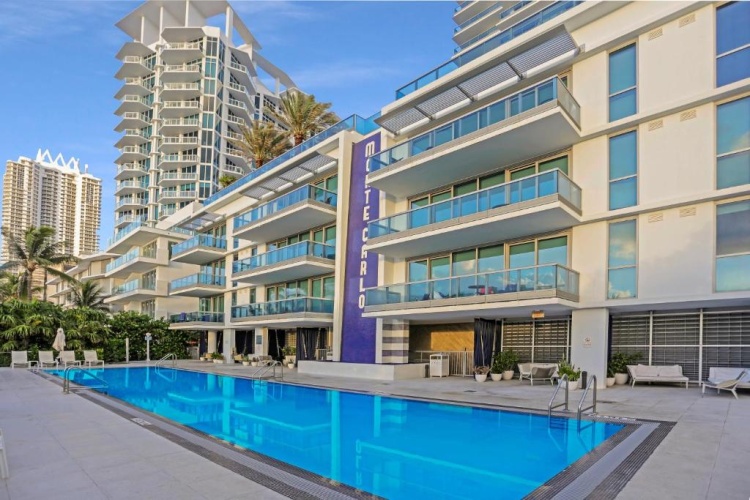 1 Bedroom Double Apartment with balcony and with partial sea view