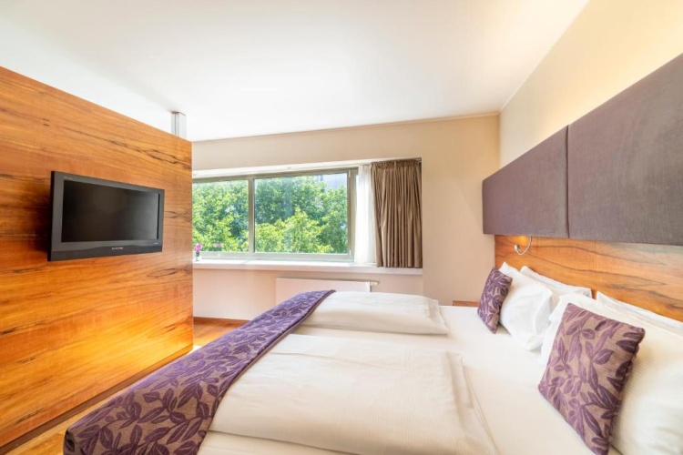 Attaché Double Suite