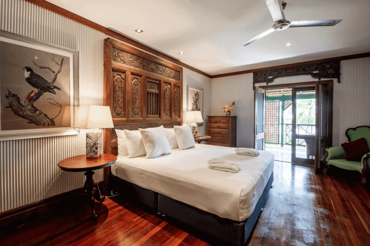 Price Jones Quadruple Suite