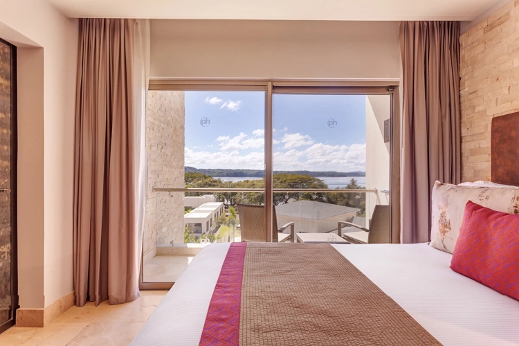 Star Class Junior Suite with ocean view