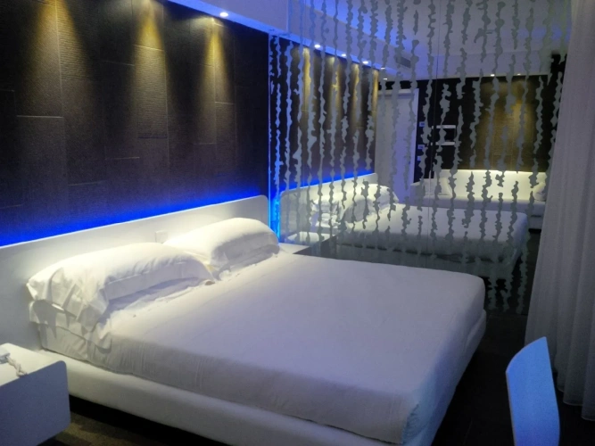 Deluxe Jacuzzi Suite