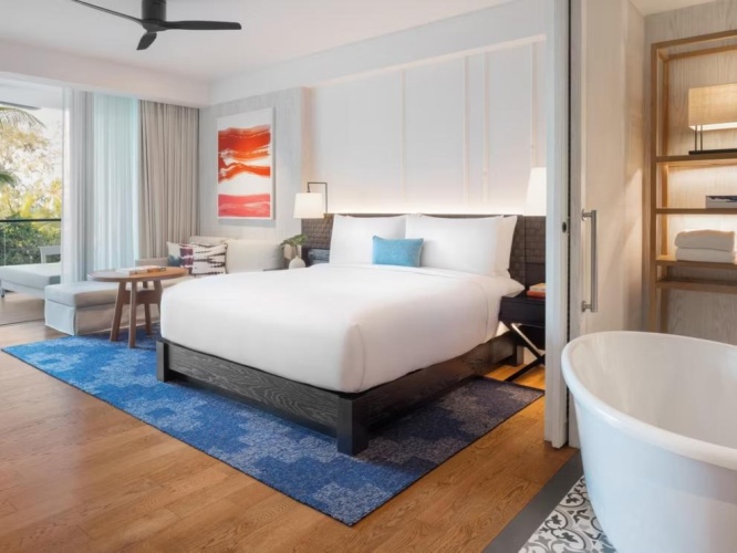 Essential Double room with balcony and Resort View