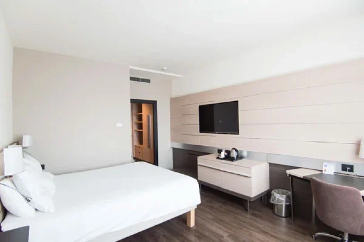 Twin room with garden view