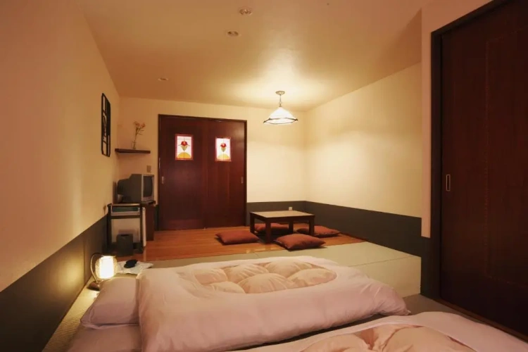 Japanese-style room