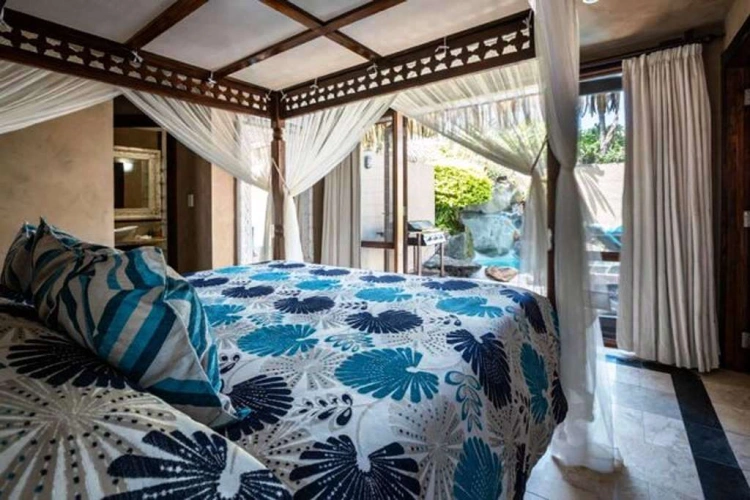 Rumours Beachside Five Villa