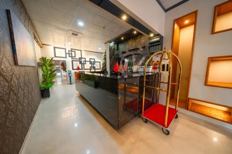 City Life Hotel