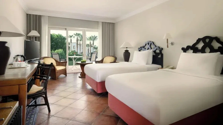 Superior Twin room with garden view