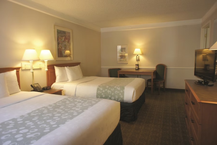 Deluxe Quadruple room