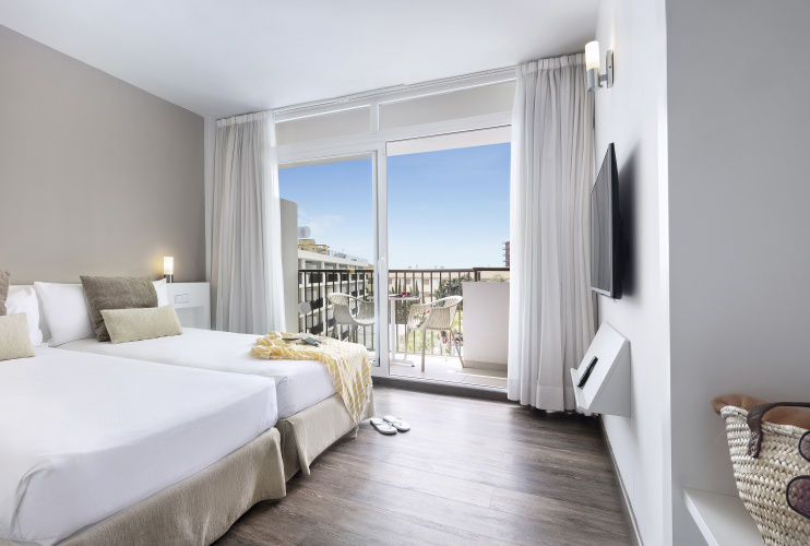 Xtra Twin Junior Suite