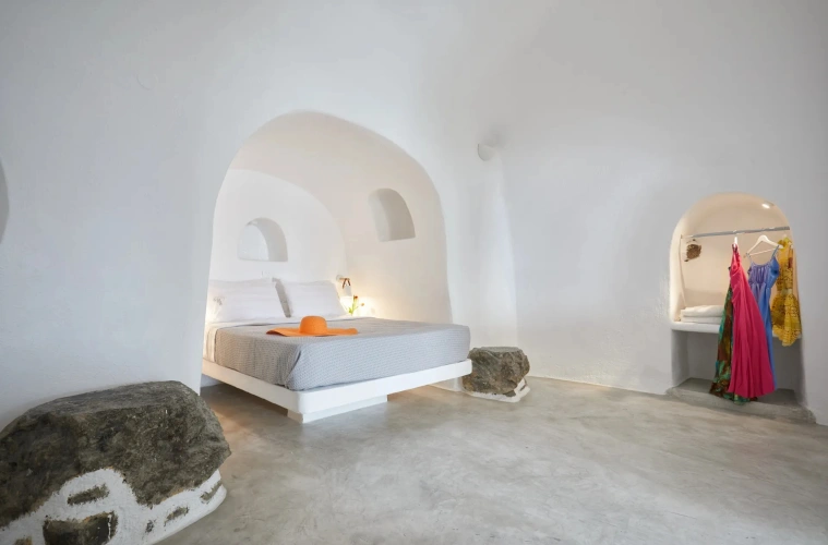 Citrine Indoor Private Hot Tub Triple Suite