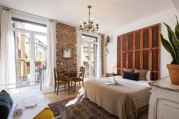 Double room with balcony and with street view