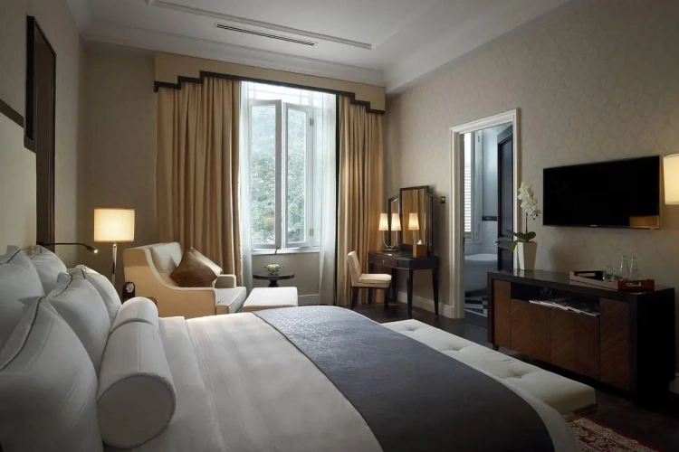 1 Bedroom Governor Double Suite
