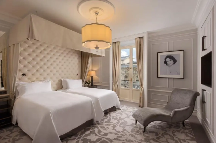 1 Bedroom Royal Twin Suite