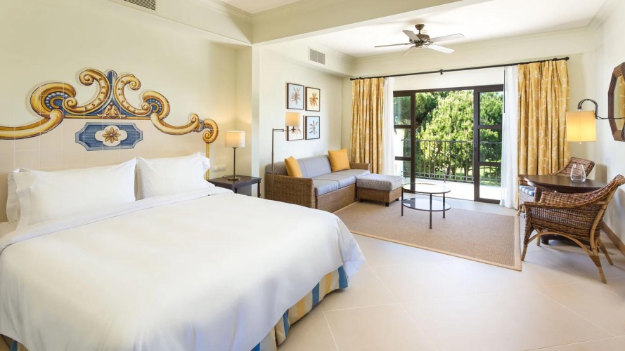 3 Bedrooms Top Floor Residence with balcony