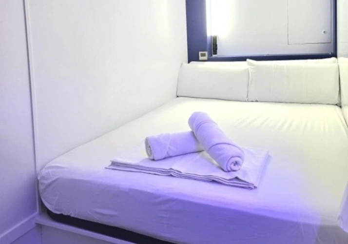 Deluxe XXL Double Pod in Mixed Shared Room