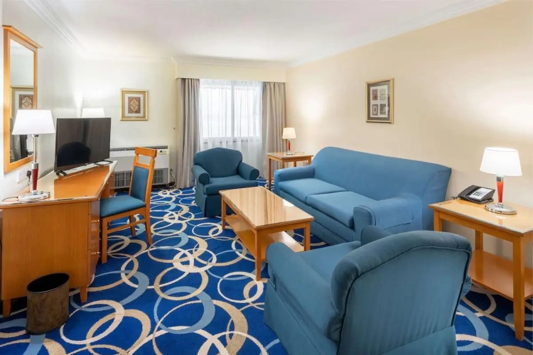 Double Suite with Lounge Access