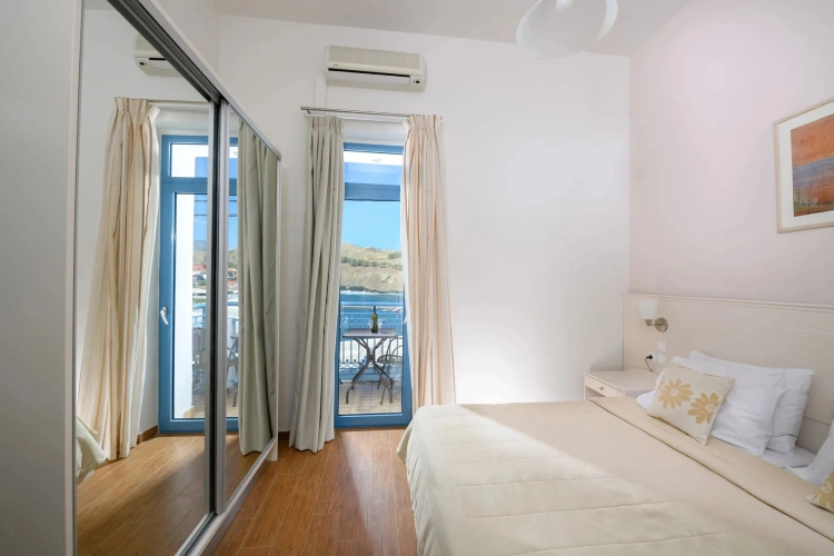 3 Bedrooms Captain's Grand Suite with sea view