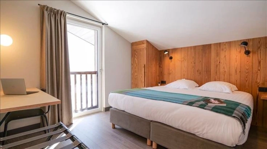 2 Bedrooms Apartment
