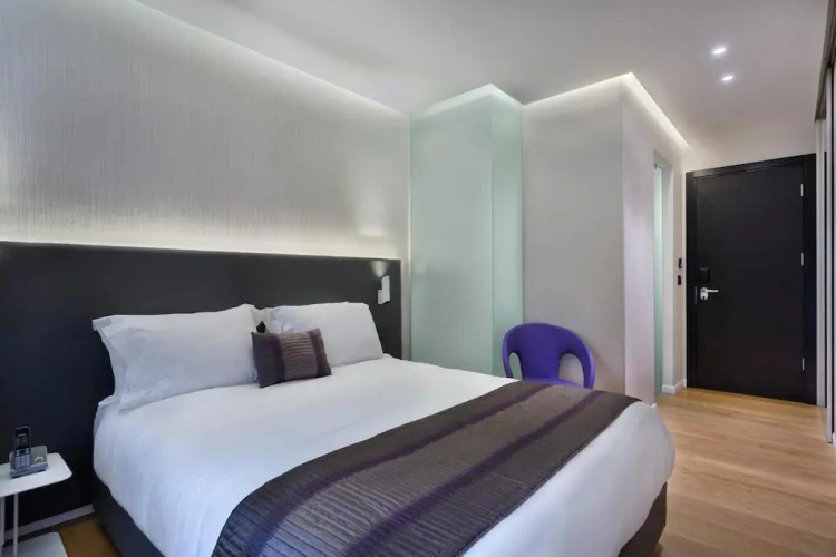 Superior Shared Patio Double room