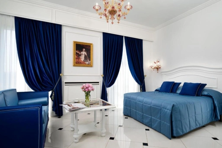 Exclusive Double room with balcony and with partial sea view