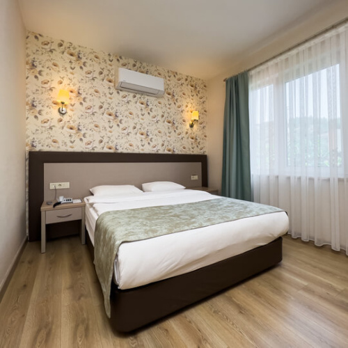 Standard Double Suite
