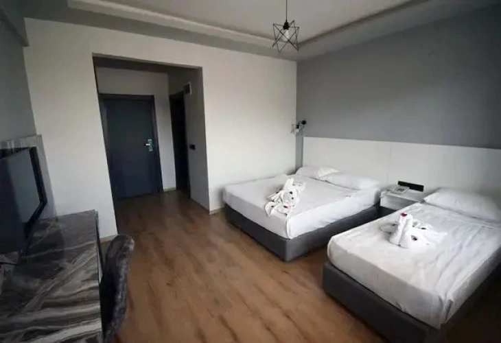 Standard Triple room with balcony