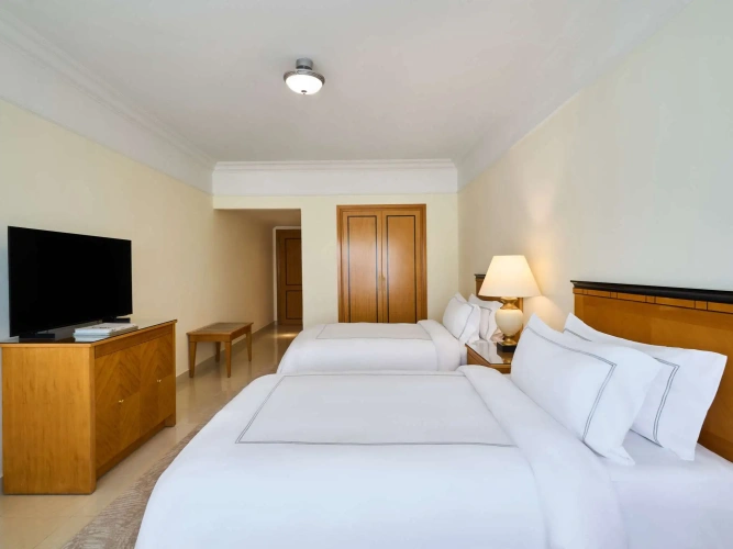 Deluxe Aqua Twin room