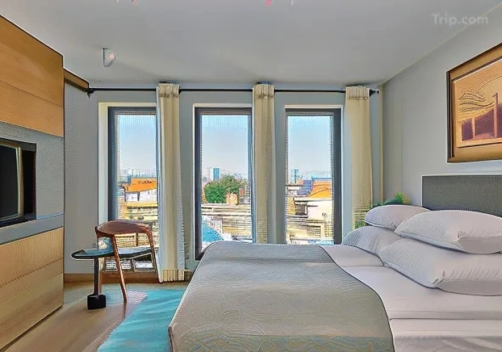 Double Suite