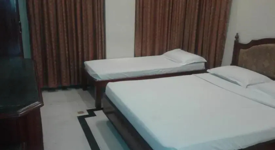 Hotel Aavanaa Inn
