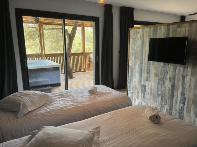 Quadruple Suite