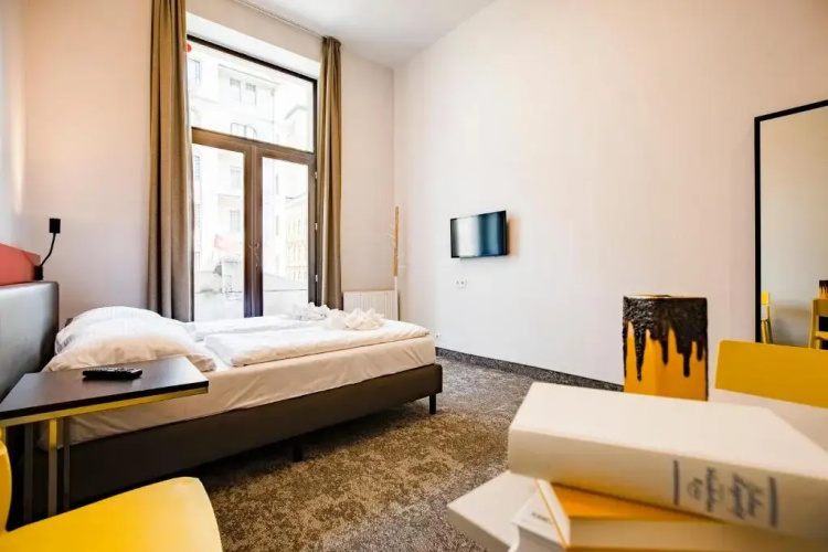 Maverick Athenaeum Hotel