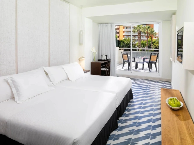 Deluxe Twin room