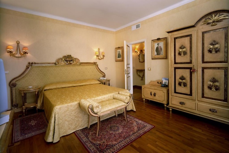 Deluxe Double Suite