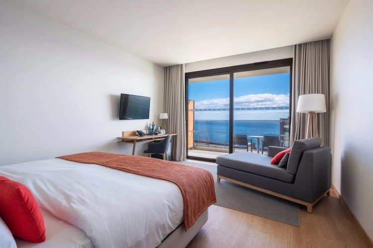 Cliff Twin room with balcony and Panoramic